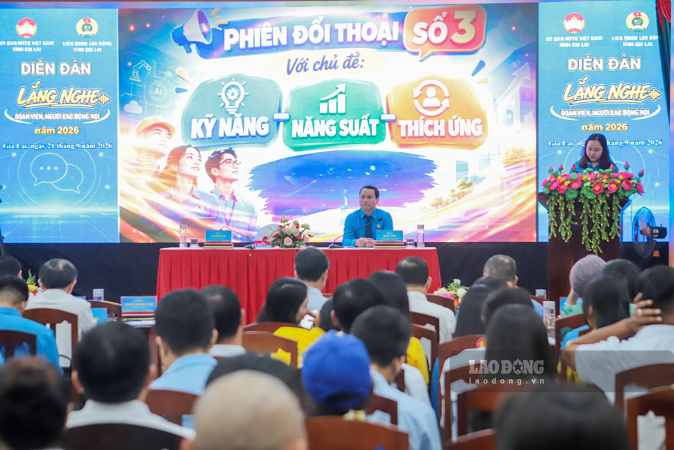 Quang cảnh diễn đàn (chụp ngày 21.9). Ảnh: Hoài Phương