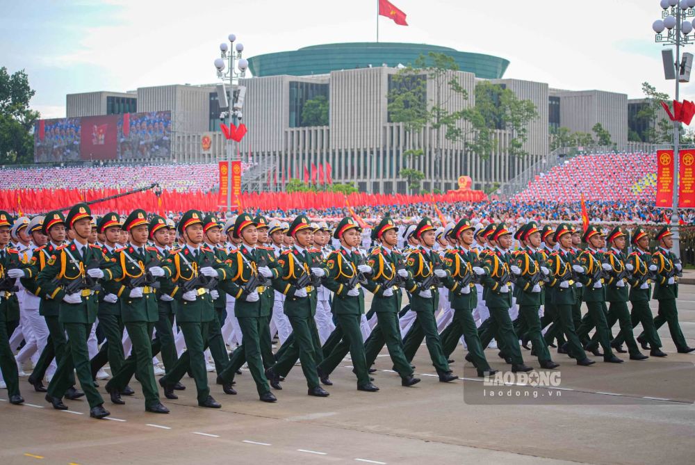 It is expected that the Commemoration Ceremony, Military Parade, and Parade of the 100th Anniversary of the Founding of the Communist Party of Vietnam will be held on February 3, 2030 at Ba Dinh Square, Hanoi. Pictured are forces participating in the military parade and parade on the occasion of the 80th National Day 2025. Photo: Tuan Anh