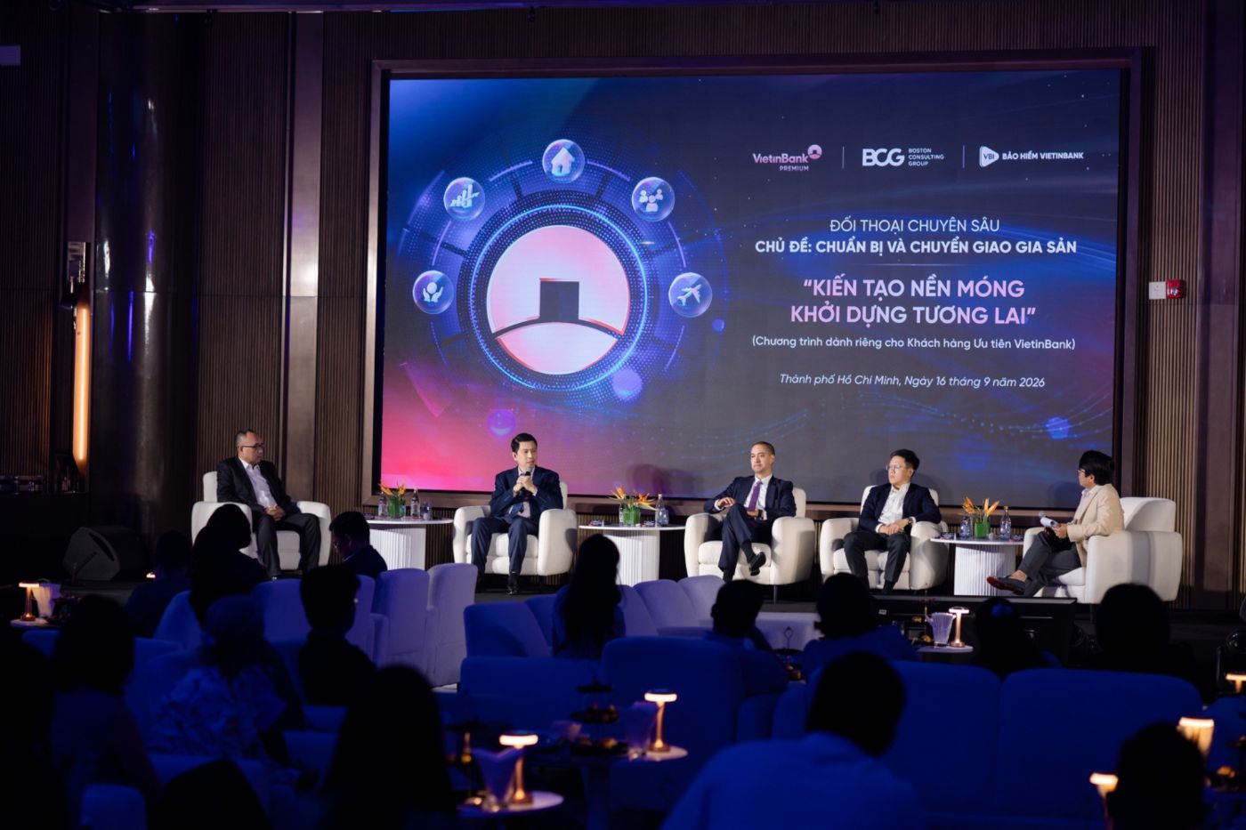 Overview of the seminar "Building Foundations - Building the Future" for VietinBank Priority Customers. Photo: VietinBank