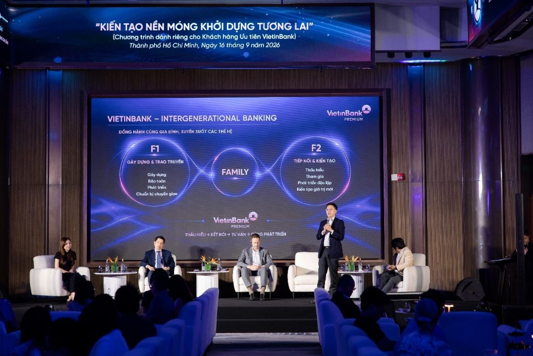 Ông Lê Việt Đức - Giám đốc Khối Bán lẻ VietinBank chia sẻ định hướng đồng hành cùng khách hàng và gia đình xuyên suốt các thế hệ. Ảnh:VietinBank