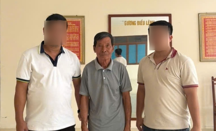Đối tượng truy nã Hoàng Anh Đức khi bị lực lượng Công an bắt giữ. Ảnh: Công an tỉnh Hưng Yên