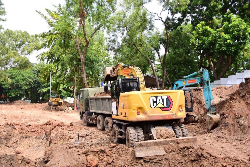 Hơn 500m³ đất được xử lý trong ngày 21.9 để tìm kiếm hài cốt liệt sĩ. Ảnh: Bộ Tư lệnh TPHCM cung cấp