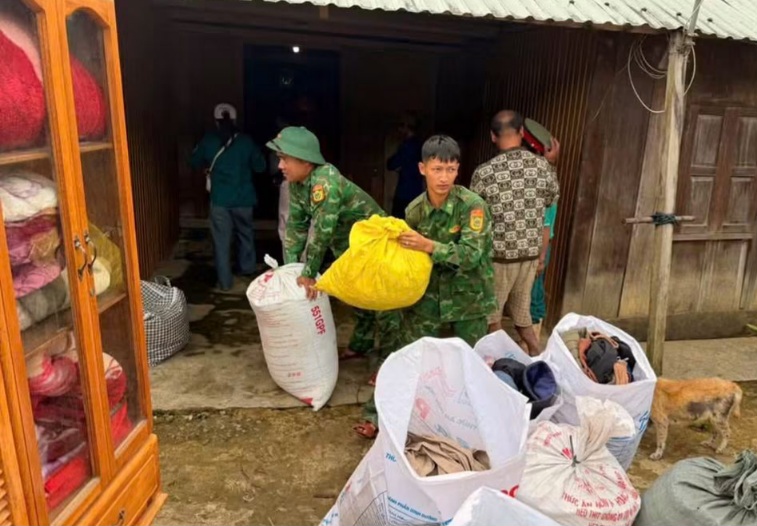 Da Nang urgently relocates 40 households in the face of landslide risk in Pơrlai mountain. Photo: Gary Border Guard Station