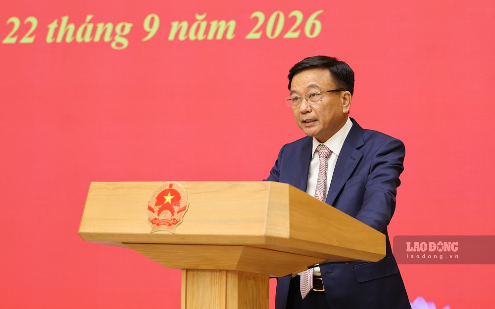 Phó Chủ nhiệm Văn phòng Chính phủ Nguyễn Danh Huy phát biểu nhận nhiệm vụ. Ảnh: Phạm Đông