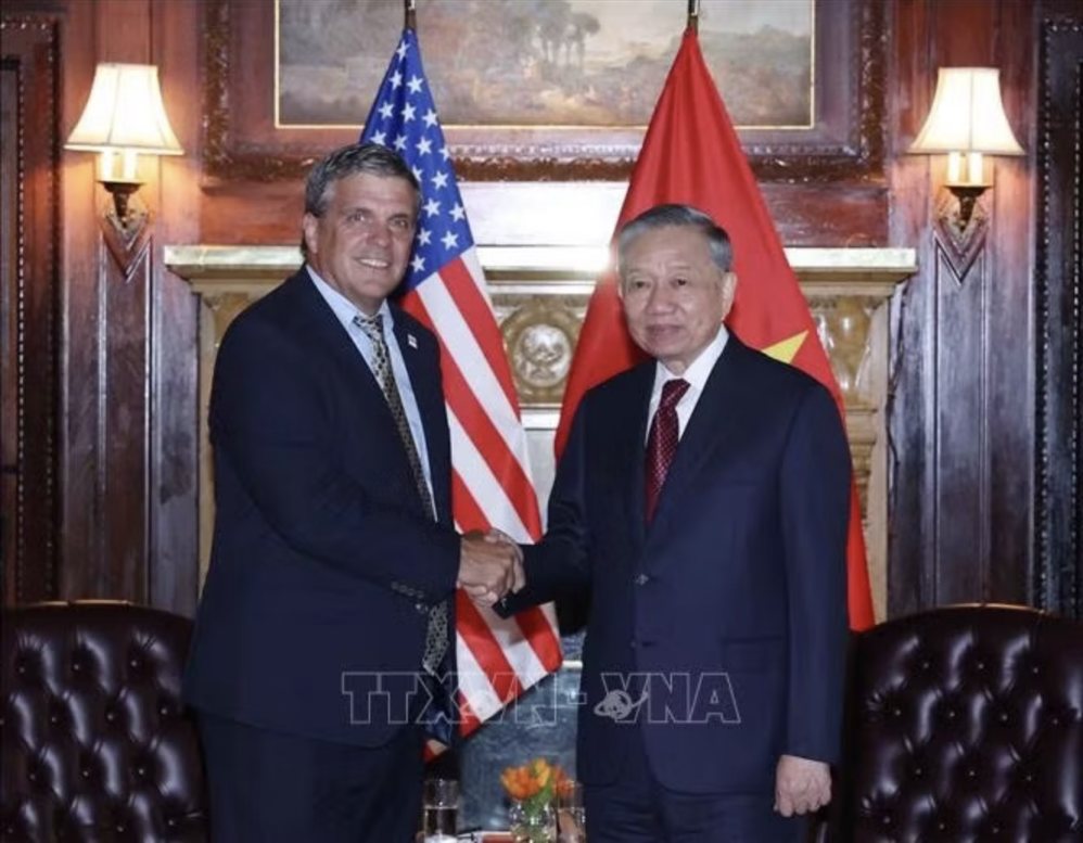 General Secretary and President To Lam receives Mr. Thomas Hardy, Acting Director of the US Trade and Development Agency (USTDA). Photo: VNA