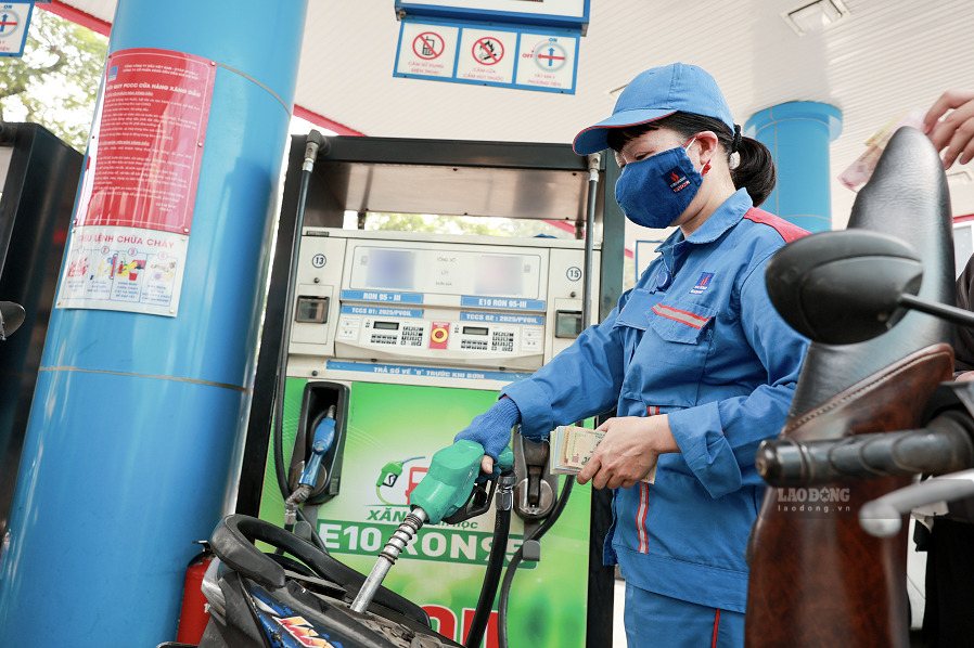 Retail gasoline and oil prices today, September 22, are applied according to the price adjustment on September 17 (photo taken on June 6, 2026). Photo: Hai Nguyen