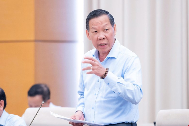 Member of the Party Central Committee, Chairman of the Economic and Finance Committee Phan Van Mai proposed that there should be a mechanism to protect investors according to the level of risk of the product. Photo: Quochoi. vn