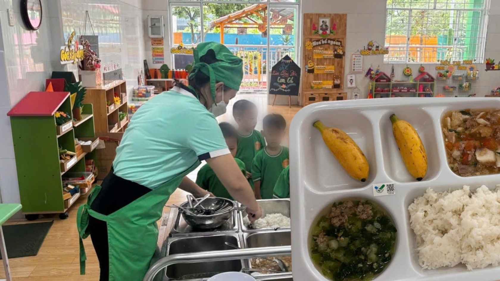 Semi-boarding meals in Ho Chi Minh City are controlled by data from farms to rice trays. Photo: Ngoc Le (taken on September 22nd)