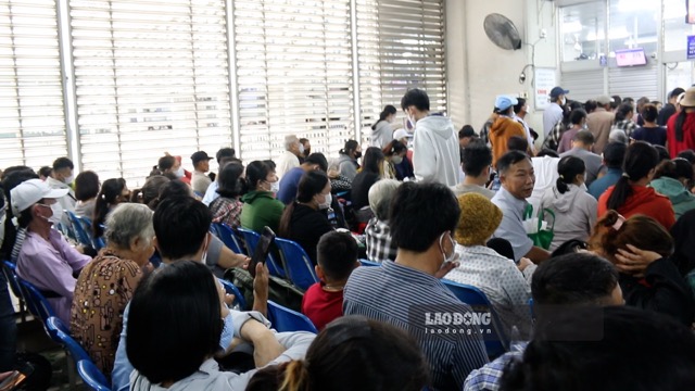 Bệnh viện Chợ Rẫy khu vực Khoa Khám bệnh mỗi ngày tiếp nhận khoảng 8000 người dân đến khám. Ảnh: Nguyễn Ly chụp ngày 15.9.2026