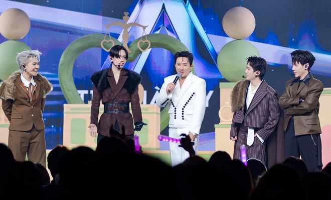Hàng chục nghìn vé concert được bán, khán giả chi nhiều hơn cho 1 tấm vé xem show