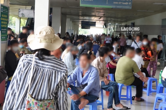 Many patients are examined beyond their level, so special-class hospitals are always overloaded. Photo: Nguyen Ly taken on September 17, 2026