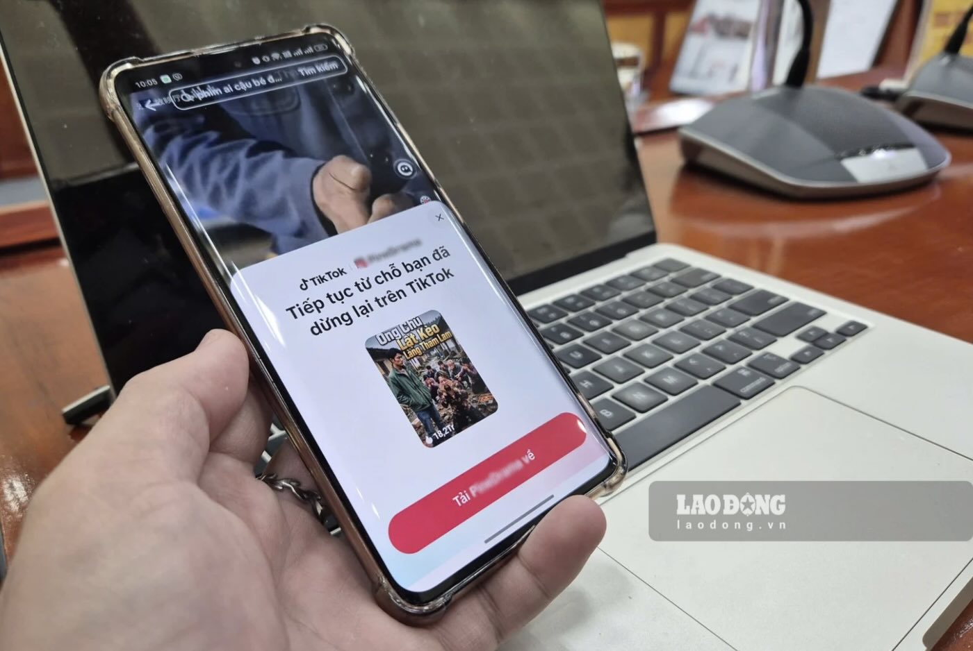 Người dùng cần tải ứng dụng, nạp tiền xem tiếp các tập phim ngắn AI. Ảnh: Hạo Thiên (chụp ngày 23.9.2026)