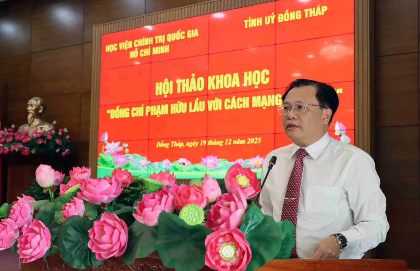 Phó Trưởng Ban Tuyên giáo và Dân vận Tỉnh ủy Đồng Tháp Phạm Nguyễn Hoàng Vũ phát biểu tại hội thảo. Ảnh: Dongthap.gov.vn