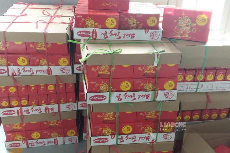 Những phần quà Trung thu góp thêm niềm vui cho gia đình đoàn viên, người lao động. Ảnh: Việt Trung