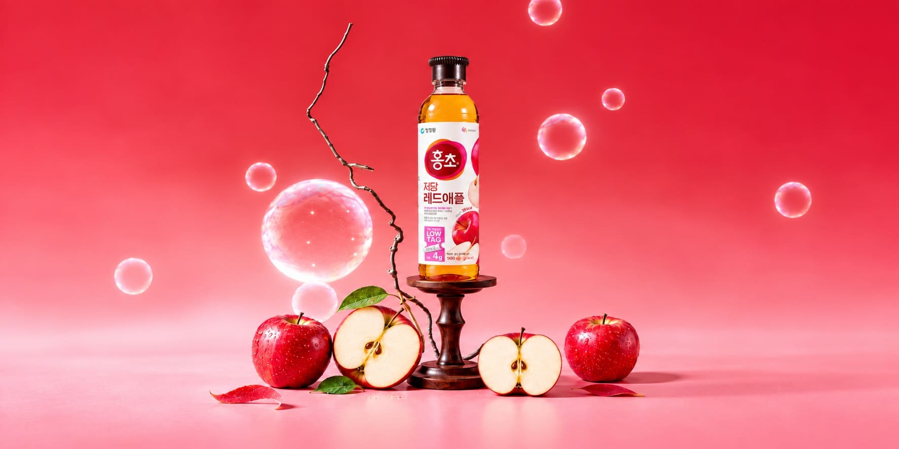 Vinaigre à boire O'Food Hong pour un goût de pomme à miel rouge allégé en sucre. Vérifiez attentivement les étiquettes secondaires lors du choix du produit. Photo: Daesang Group