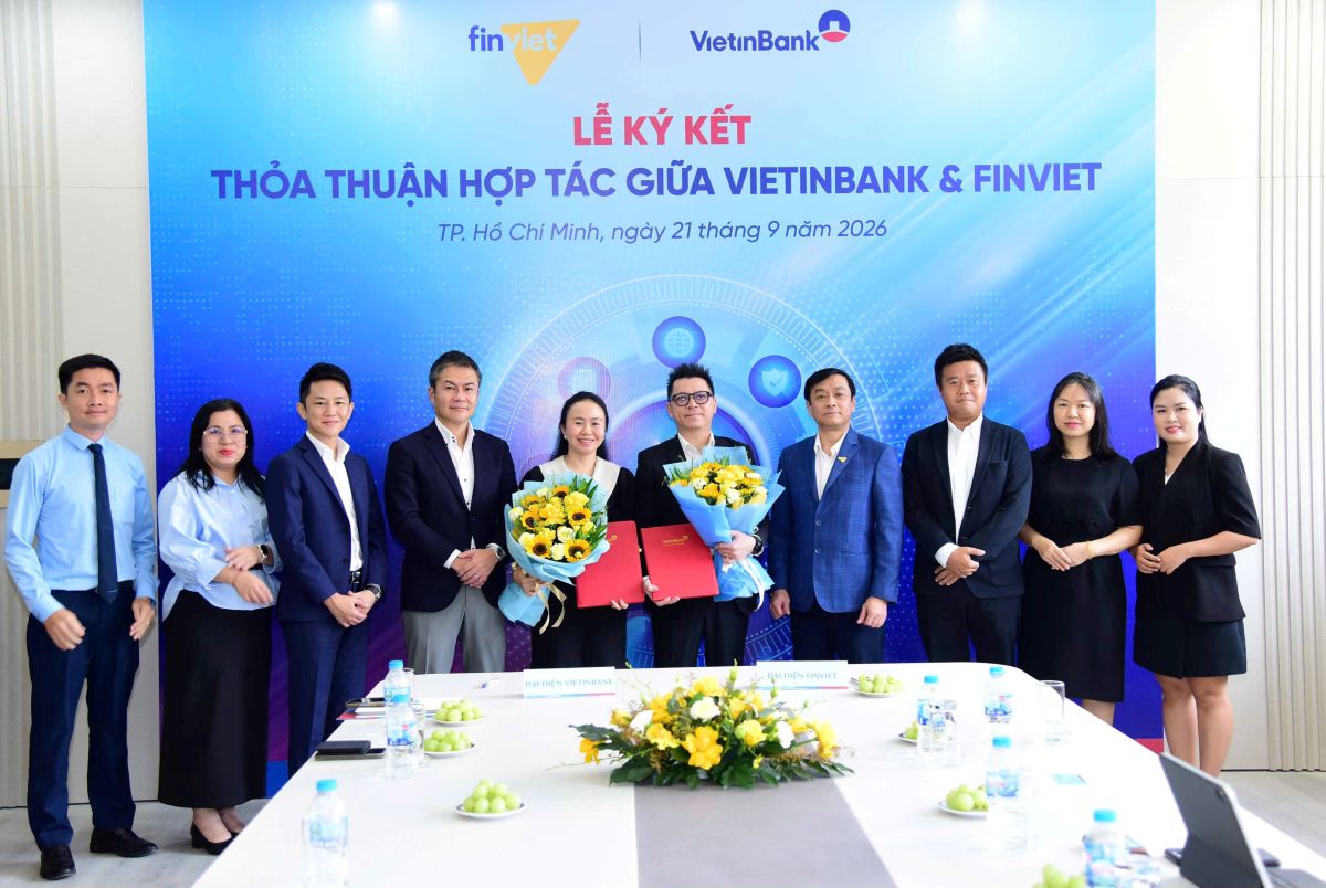 Signing ceremony of the Cooperation Agreement between VietinBank and FinViet. Photo: VietinBank