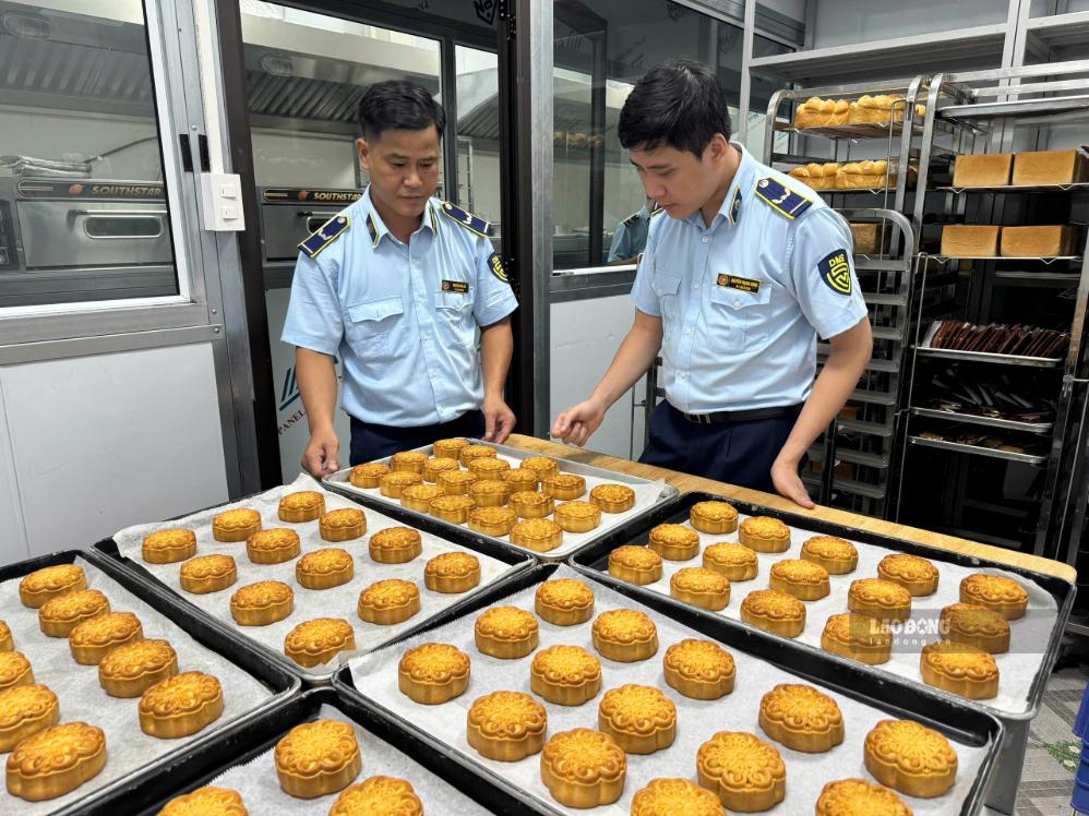 Mid-Autumn cake products produced by Ms. Nguyen Linh Hieu's facility. Photo: Anh Tuan