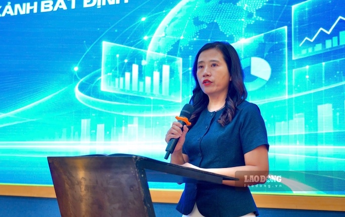 Prof. Dr. Tran Thi Thanh Tu said that digital transformation and AI not only help improve efficiency, but have become an important foundation for productivity, competitiveness, adaptability and sustainable growth. Photo: Tuong Van