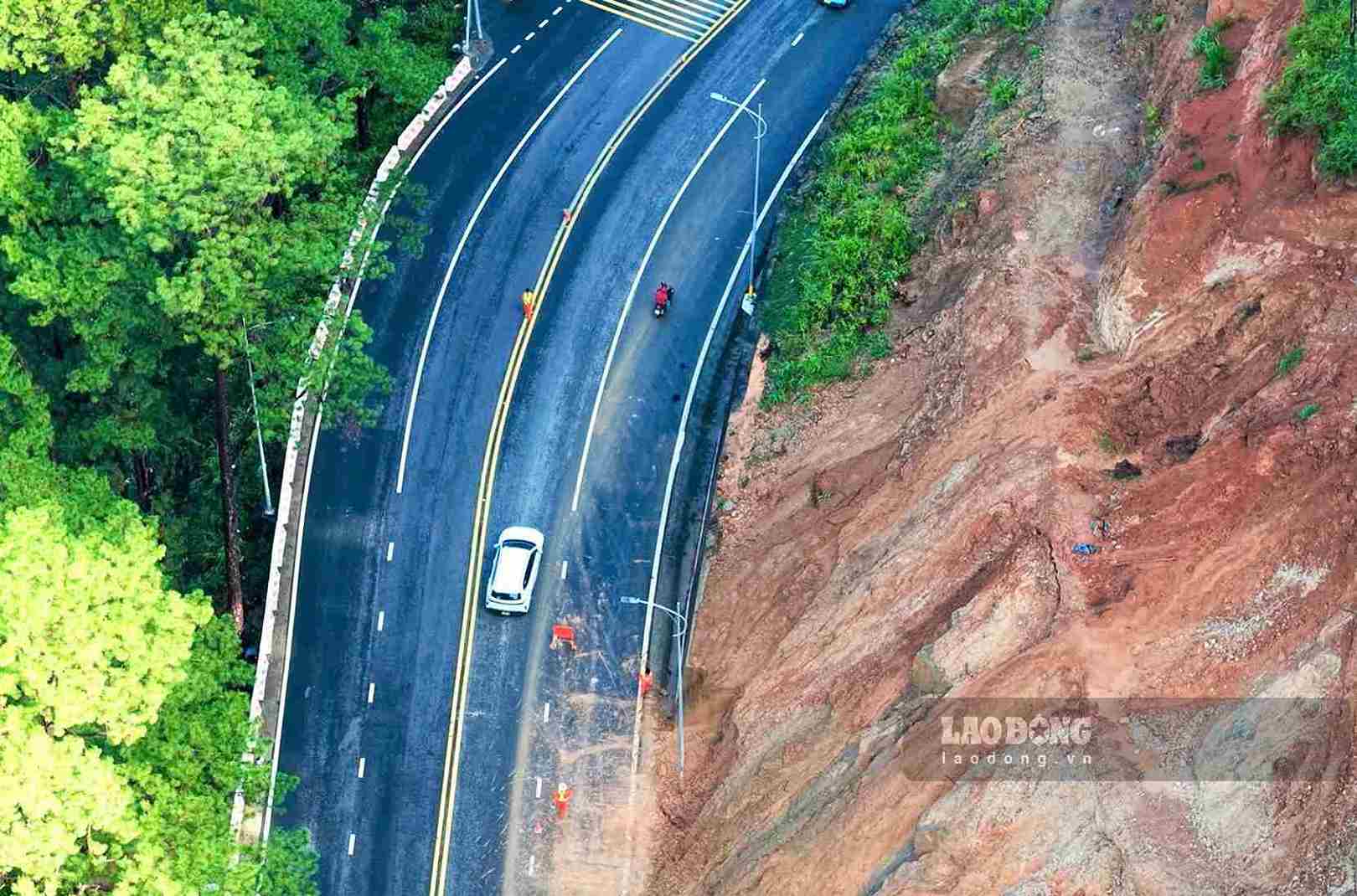 Prenn Pass often experiences landslides when the rainy season comes. Photo: Phuc Khanh (taken on September 21)