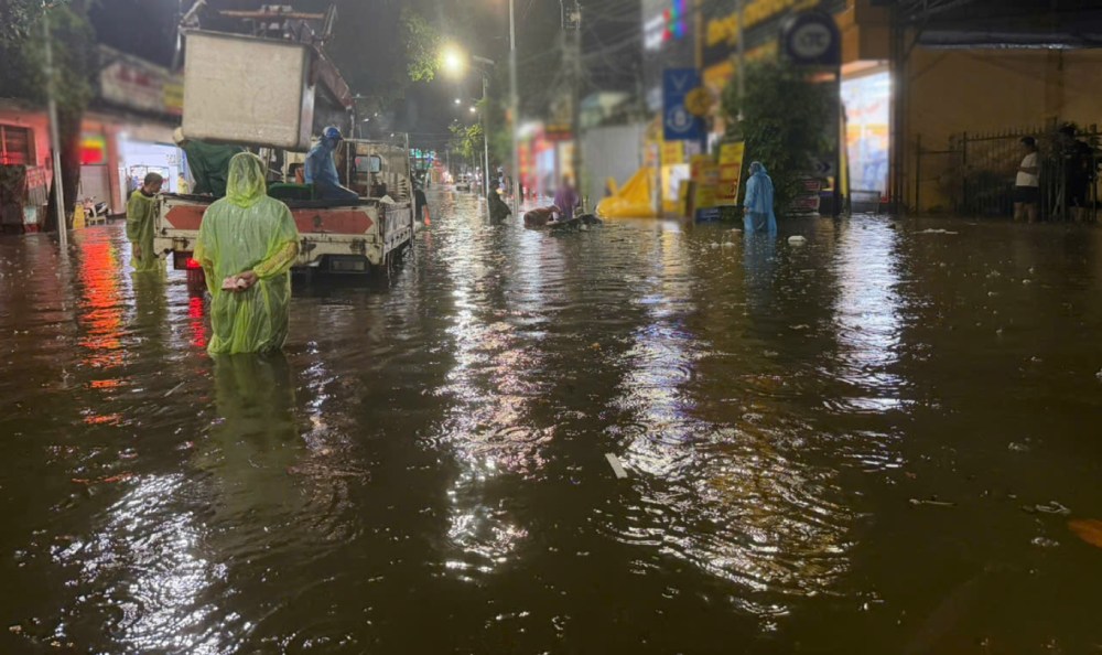 Chính quyền địa phương đã nhanh chóng huy động các lực lượng triển khai đồng bộ giải pháp hỗ trợ. Ảnh:
