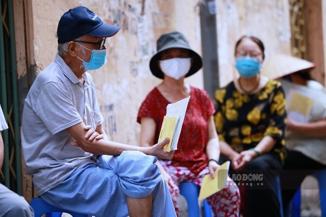New proposal on social allowances and the level of 540,000 VND/month. Photo: Hai Nguyen
