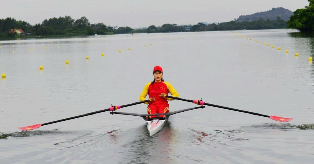 Rowing athlete Pham Thi Hue will compete at ASIAD 20 (image at the 2024 Olympics). Photo: Bui Luong