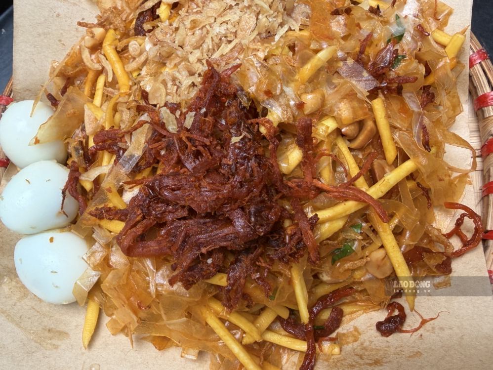 How to make rich and delicious mixed rice paper for the whole family to ...