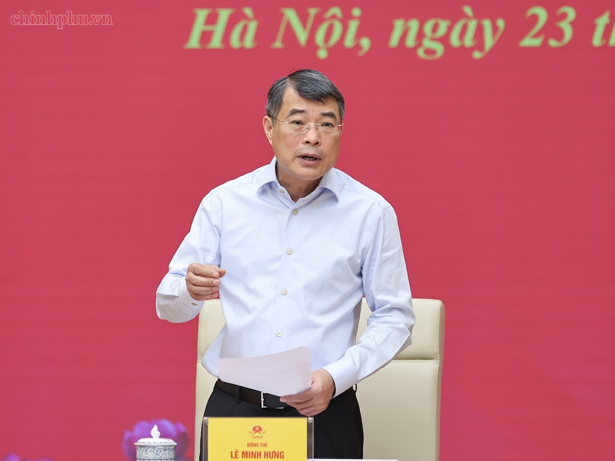 Politburo Member, Prime Minister Le Minh Hung said that there are strong measures to correctly and promptly assess and arrange and replace cadres under their authority. Photo: Chinhphu. vn