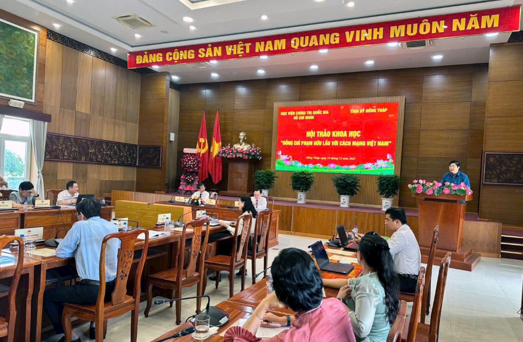Quang cảnh Hội thảo khoa học “Đồng chí Phạm Hữu Lầu với cách mạng Việt Nam” do Học viện Chính trị quốc gia Hồ Chí Minh phối hợp Tỉnh ủy Đồng Tháp tổ chức vào tháng 12.2025. Ảnh: Võ Thanh Xuân