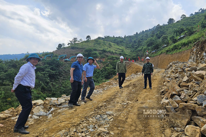 Những tuyến đường mới góp phần phục vụ đi lại, sản xuất của người dân. Ảnh: Đinh Đại