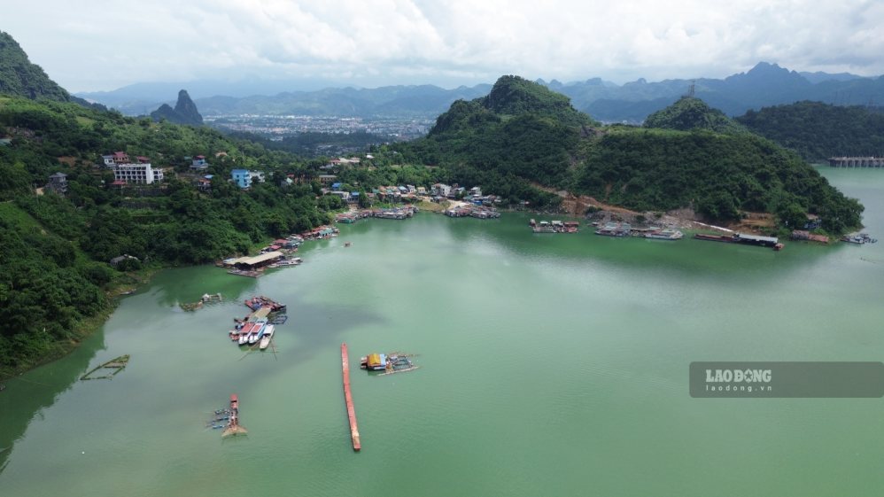 Hoa Binh Lake has an upstream water level of 113.8m. Photo: Minh Nguyen (taken in September)