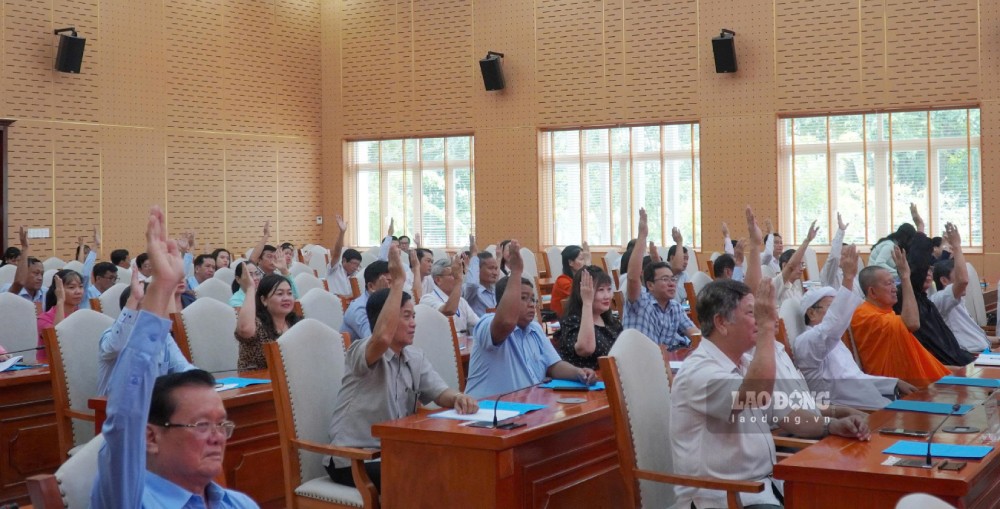 100% unanimous nomination of Standing Deputy Secretary of the Provincial Party Committee Lam Minh Thanh to hold the position of Chairman of the Vietnam Fatherland Front Committee of An Giang province term I, term 2025 - 2030. Photo: Nam Phuong