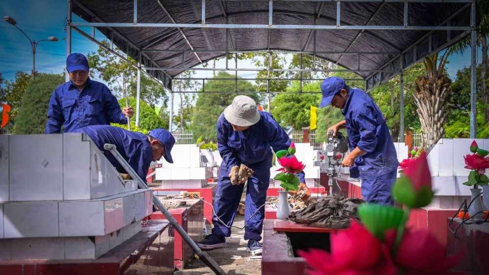 Hơn 500 cán bộ, chiến sĩ và các lực lượng phối hợp duy trì nhiều mũi thực hiện cùng lúc trên địa bàn An Giang. Ảnh: