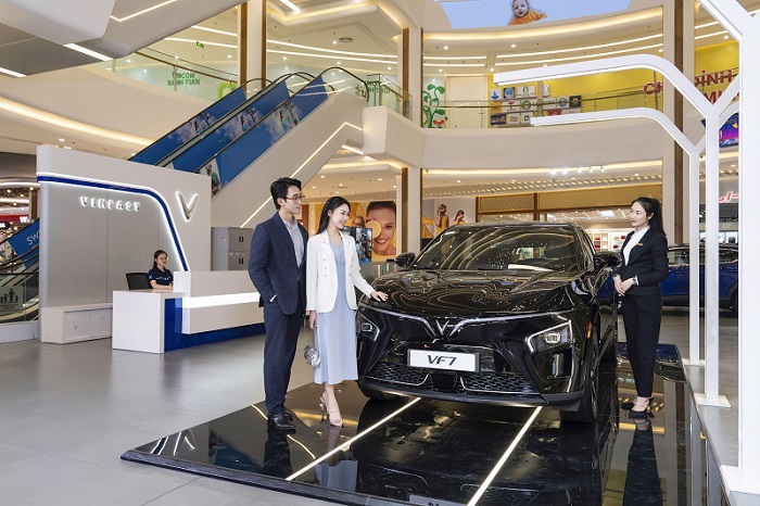 The VinFast electric car line facilitates users to own cars more easily. Photo: VinFast