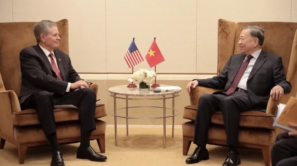 General Secretary and President To Lam receives US Senator Steve Daines. Photo: VNA
