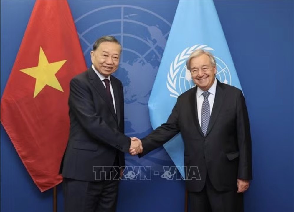 General Secretary and President To Lam meets with United Nations Secretary-General António Guterres. The General Secretary and President affirmed that Vietnam will make efforts to actively contribute to United Nations initiatives to promote global governance in science and technology, artificial intelligence, green transformation, and digital transformation. Photo: VNA