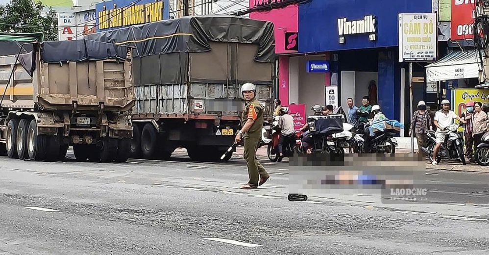 Truck collision, a woman in Khanh Hoa died on the spot on the morning of September 24th. Photo: Phuong Linh
