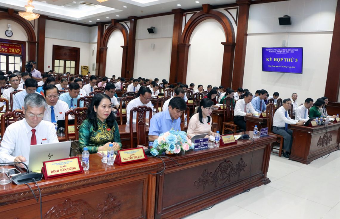 Quang cảnh kỳ họp thứ 5 (kỳ họp chuyên đề) HĐND tỉnh Đồng Tháp. Ảnh: Trần Tài