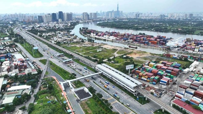 Khu vực xung quanh ga Phước Long (phường Trường Thọ) đang được quy hoạch TOD. Ảnh: Anh Tú chụp năm 2025