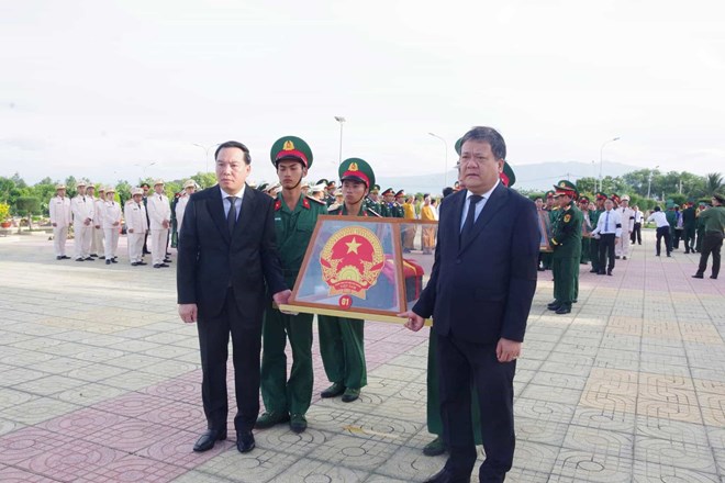 Khánh Hòa truy điệu, an táng 45 hài cốt liệt sĩ