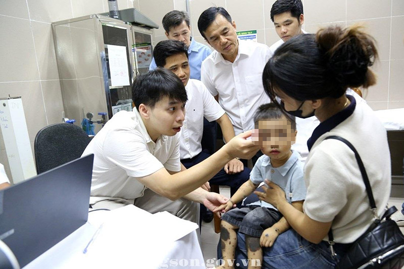 370 trẻ em Lạng Sơn được khám, hội chẩn để xem xét phẫu thuật