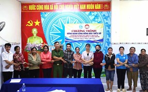Ấm áp tình người với đồng bào dân tộc xa quê ở Tây Ninh