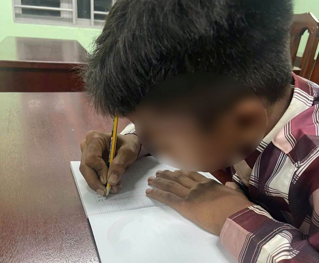 "Gieo chữ" cho trẻ em nghèo đồng bào X’Tiêng ở Đồng Nai