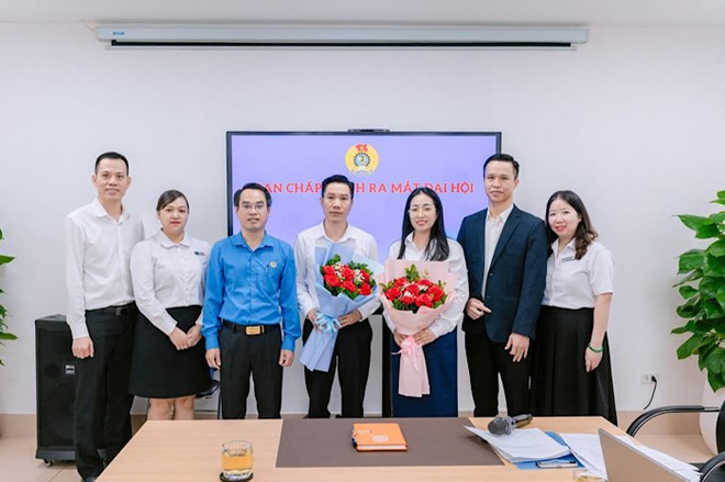 Ra mắt Ban chấp hành Công đoàn cơ sở khóa I, nhiệm kỳ 2026-2031 của Công ty cổ phần Hà An ô tô. Ảnh: Công đoàn xã Xuân Phương
