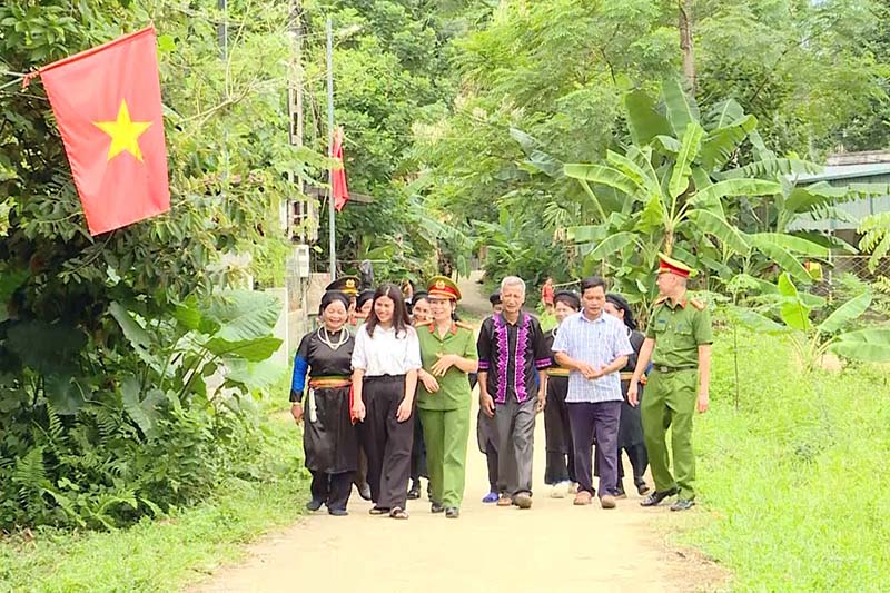 Người có uy tín góp phần giữ an ninh, trật tự ở Bằng Hành