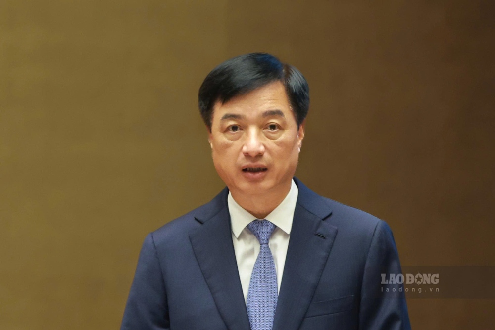 Politburo member, Secretary of the Party Central Committee, Head of the Central Organization Committee Nguyen Duy Ngoc emphasized that it is necessary to be vigilant against the situation of taking "fear of making mistakes", "mechanisms are still stuck", "unclear laws" as a shield for stagnation, irresponsibility, and concealing personal motives. Photo: Hai Nguyen