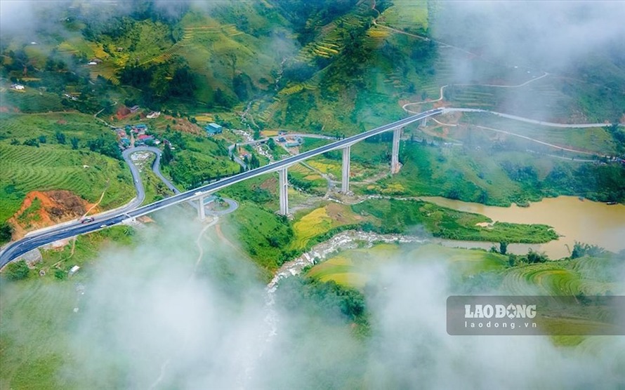 Weather forecast for the Northwest region today helps tourists refer to information before exploring and experiencing outdoor activities. Photo: Tan Van