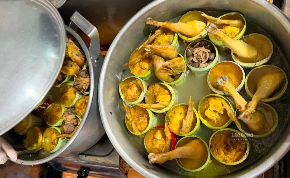 Lang Son turkey attracts diners. Photo: Minh Trang.