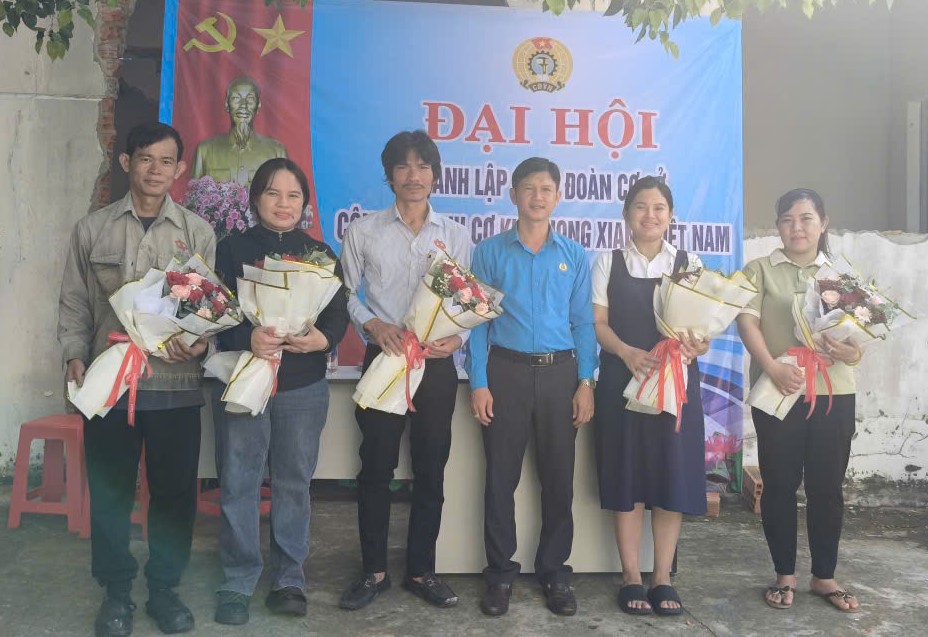 75 workers at Zhong Xiang Mechanical Co., Ltd. voluntarily applied to join the Vietnam Trade Union. Photo: Tay Ninh Trade Union
