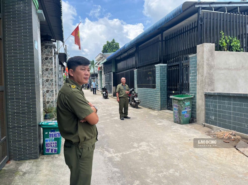 Lực lượng chức năng tại hiện trường. Ảnh: HAC